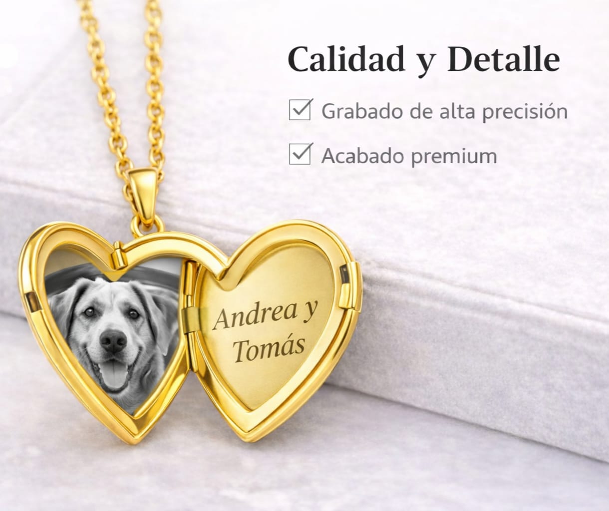Collar Relicario Corazón con Foto en Blanco y Negro y Fecha Personalizada 💛📸