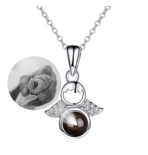 Collar y Dije de Angelito con foto personalizada de proyección❤️