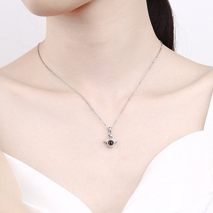 Collar y Dije de Angelito con foto personalizada de proyección❤️