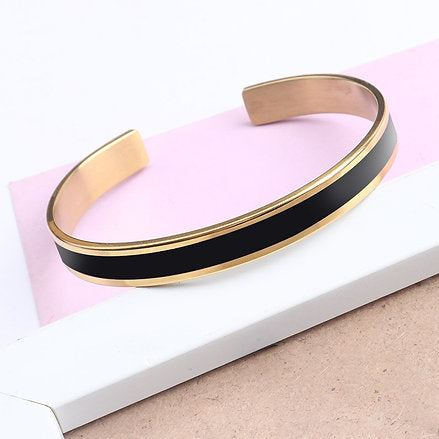 Pulsera Elegante de acero inoxidable con Borde Dorado Grabado a Laser♥️